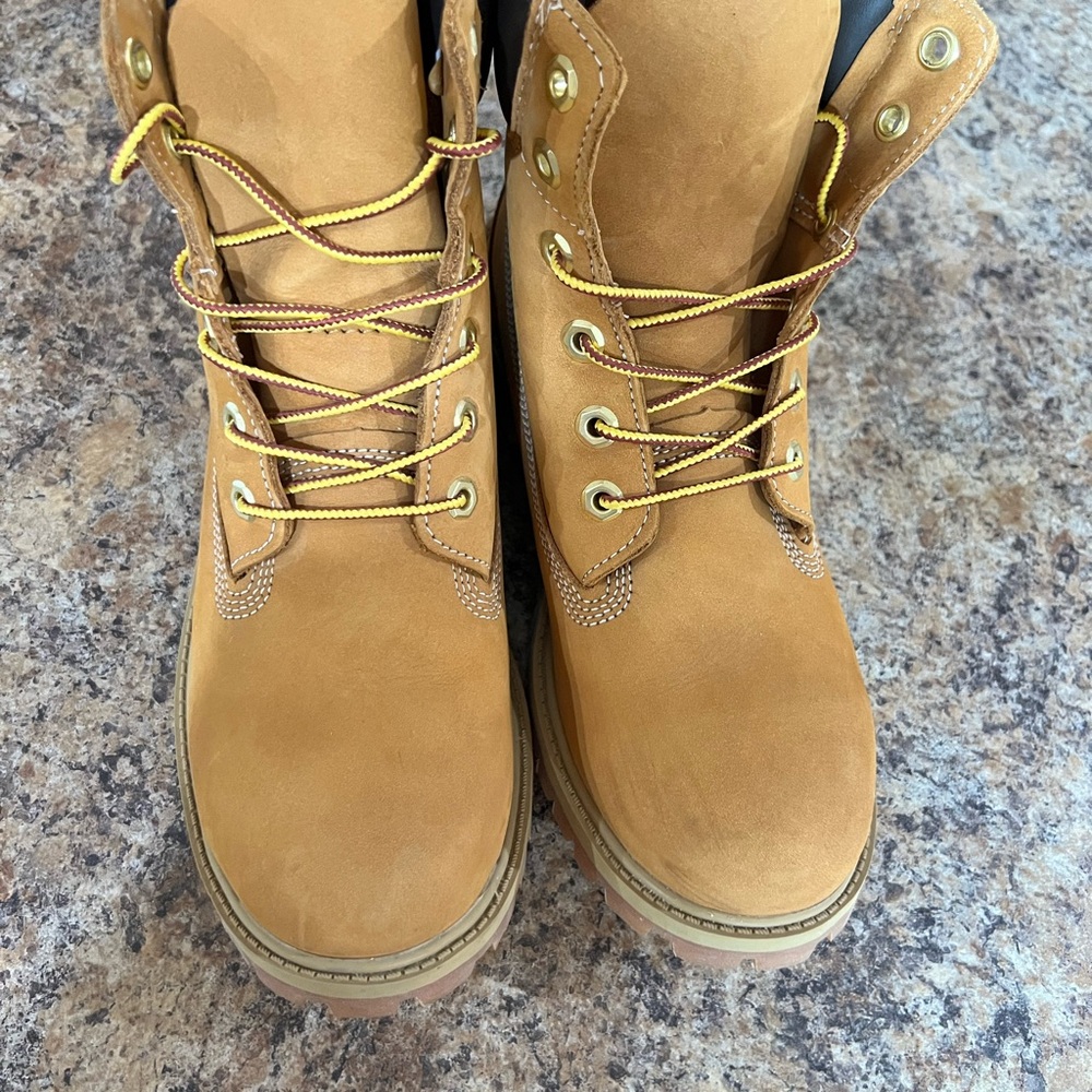 Timberland Men's Wheat Nubuck Boots - Picture 5 of 5